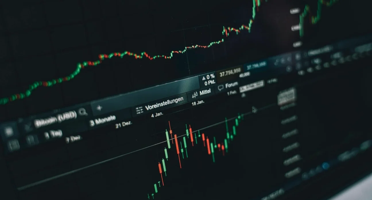BTC Bounce Runs Out of Fuel and a Clean Short Emerges — Analysis
