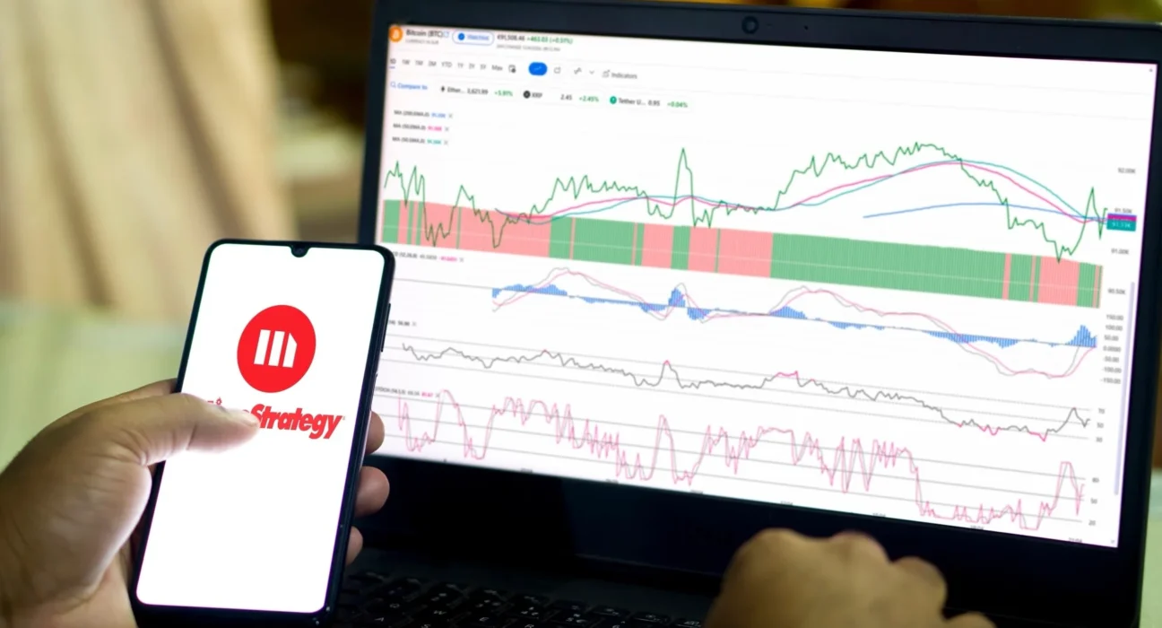 MSTR Forecast: A Tale of Two Trade Setups Emerges for Strategy